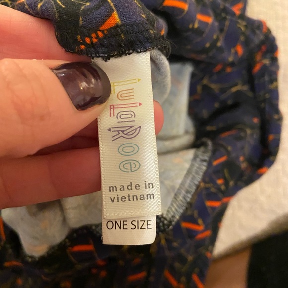 Lularoe Feather leggings - Picture 2 of 3